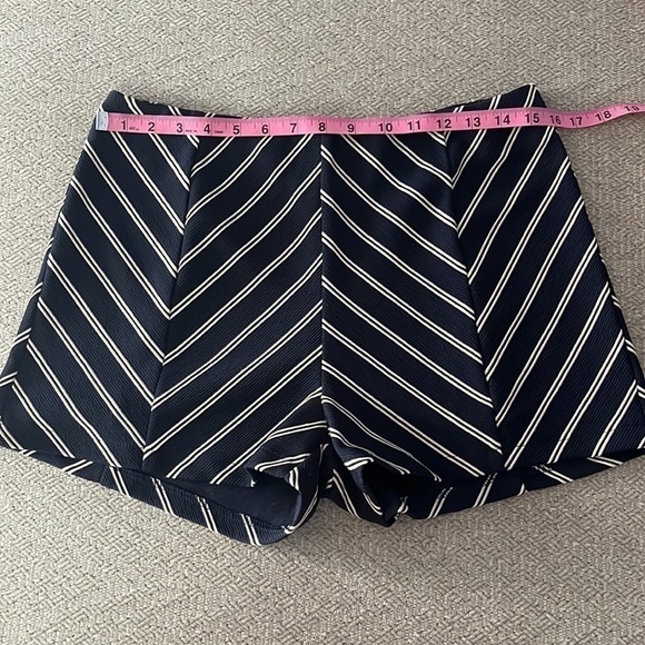 Ya Los Angeles‎ Dress Shorts - Picture 4 of 5